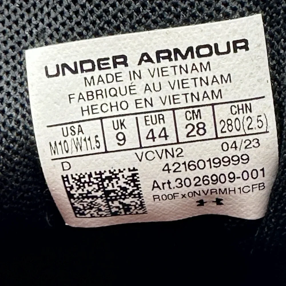 Under Armour 3026909-001 TriBase Reign 5 USC Gamecocks Mens 10/Womens 11.5 Shoes